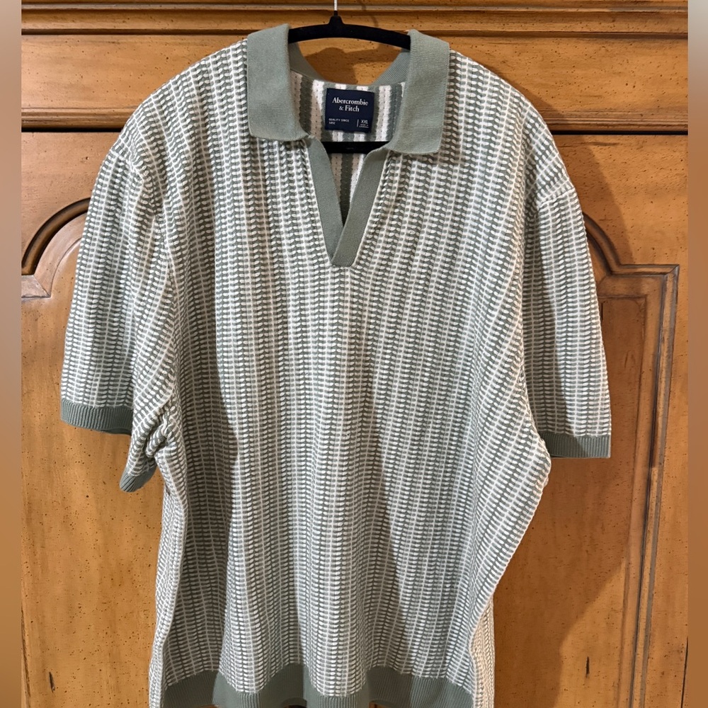 Men's Abercrombie and Fitch Green & Cream sweater collared Shirt- XXL